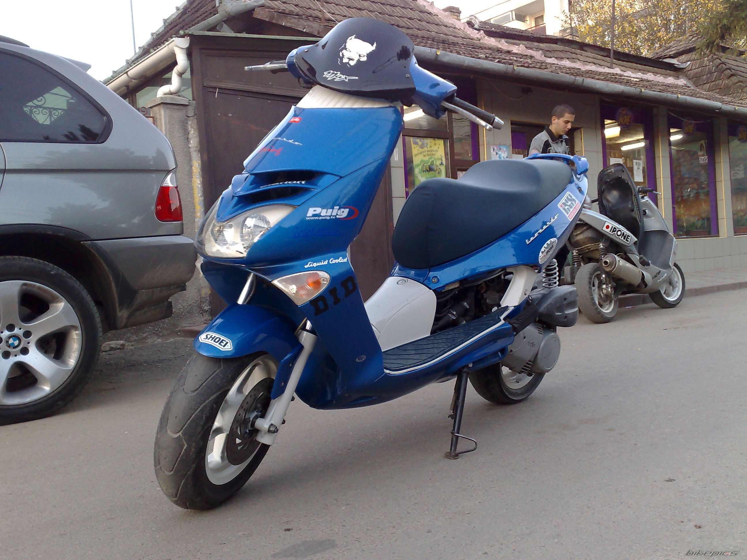 Photo 1081984