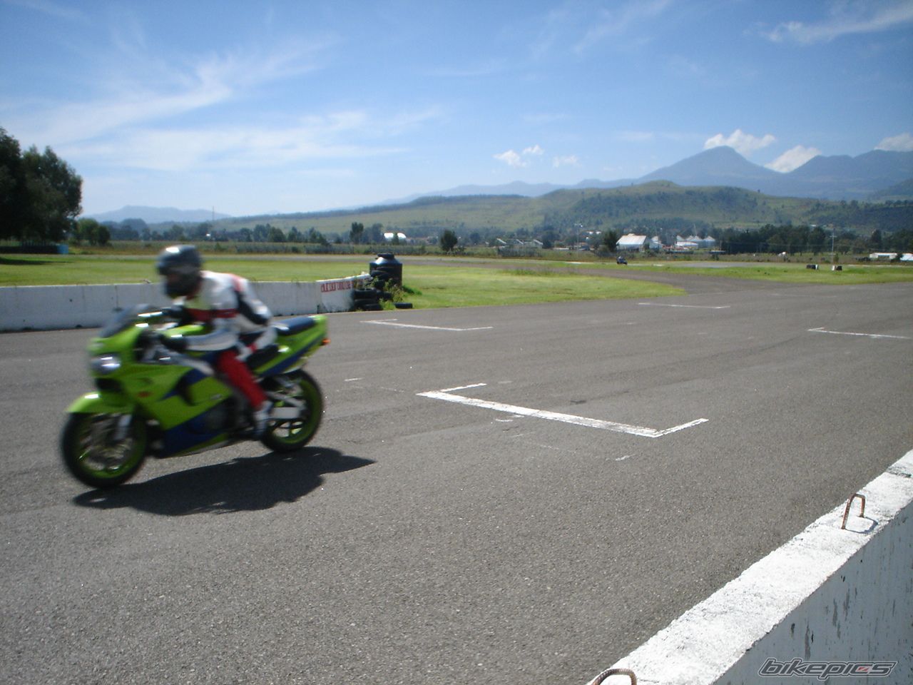 Photo 1082040