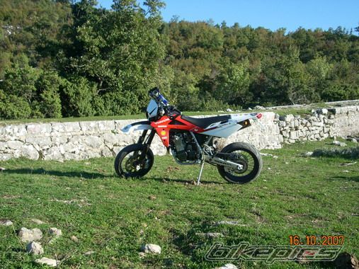 Photo 1082207