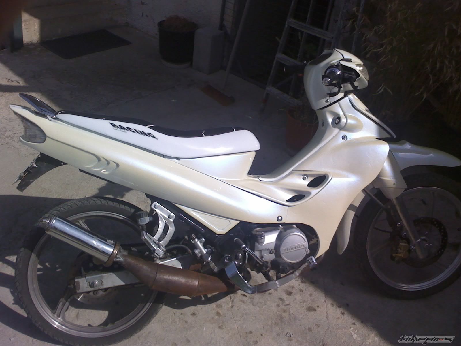 Photo 1082344