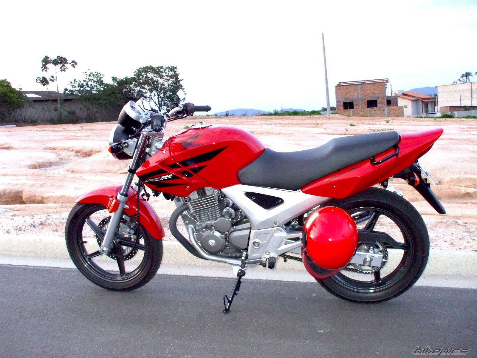 Bike Photo 1083043