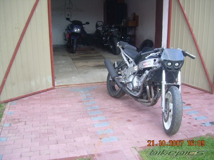 Photo 1084064