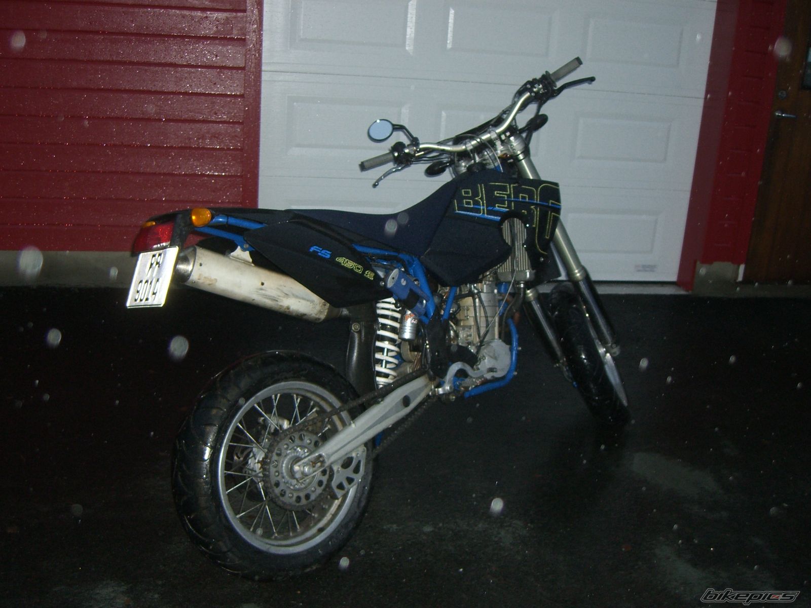 Photo 1089184