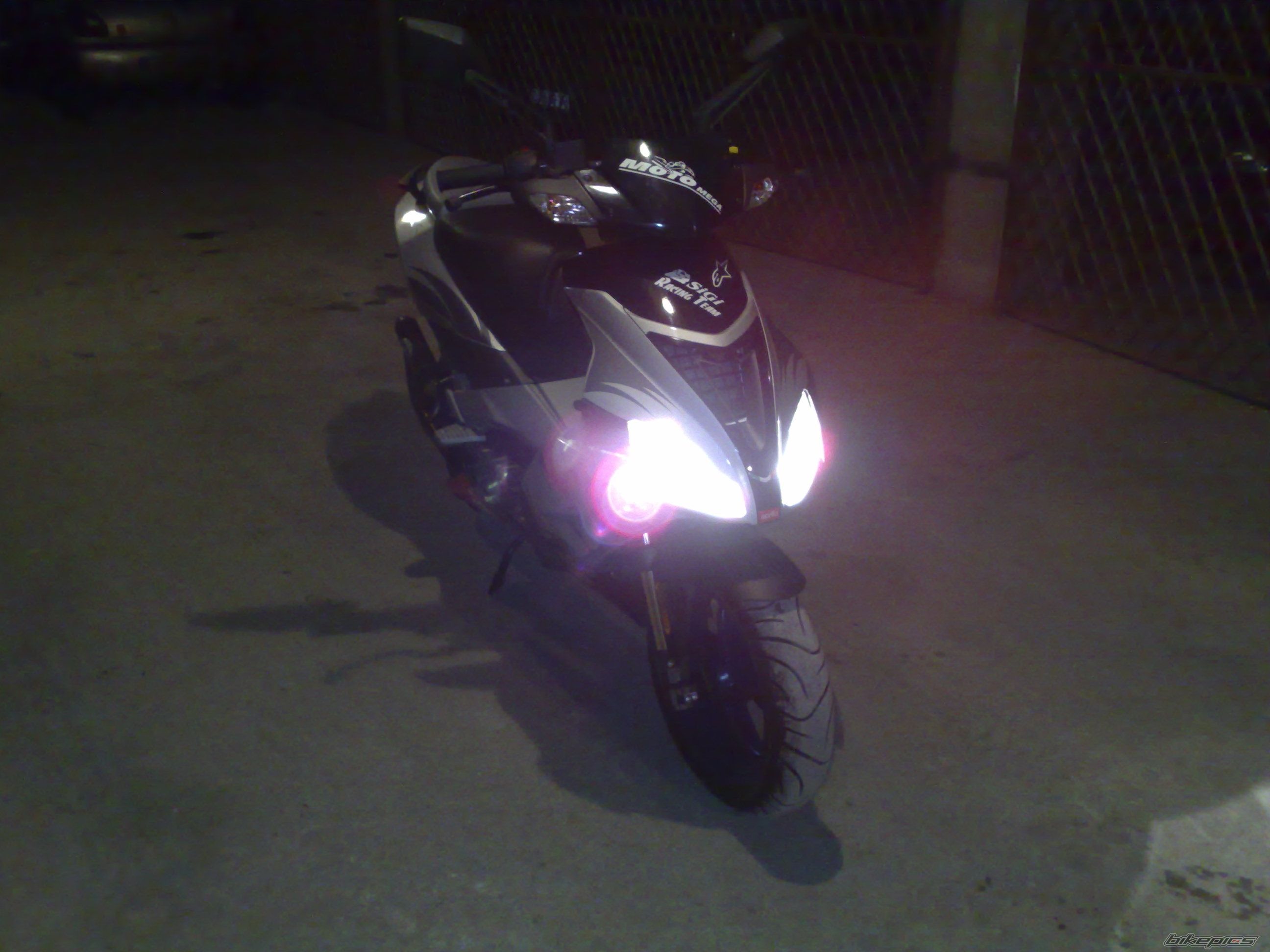 Photo 1090175