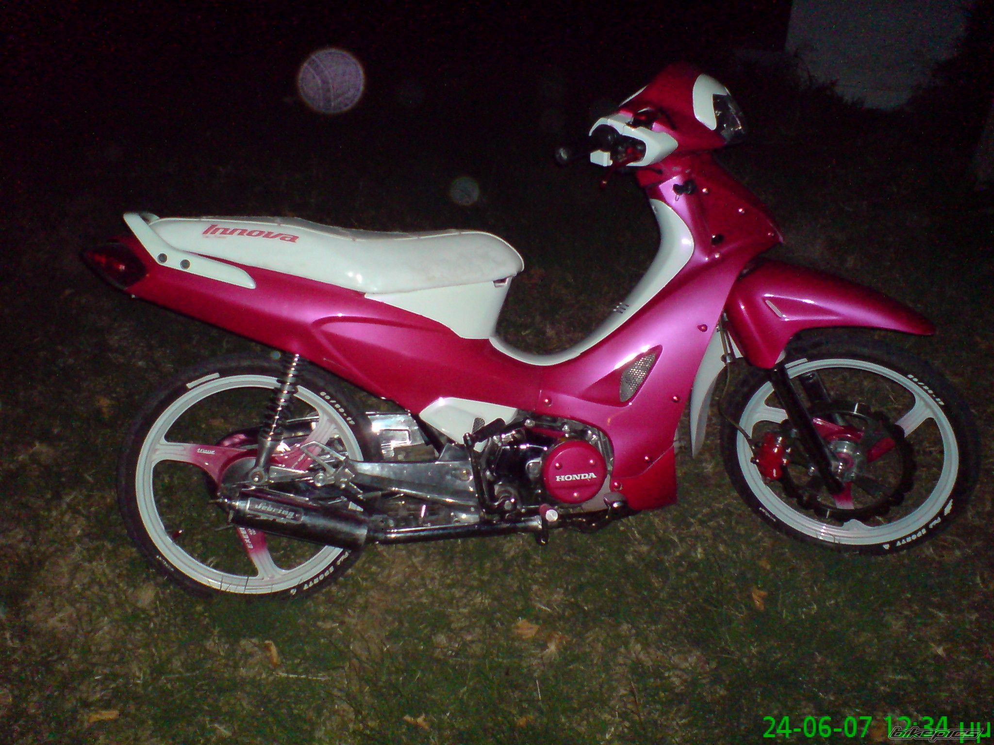 Photo 1090182