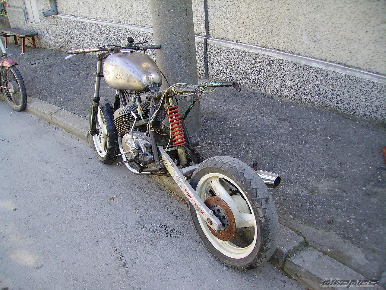 Photo 1090932