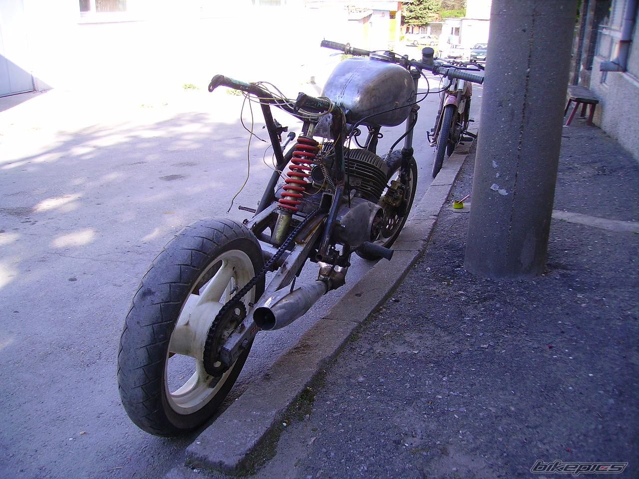 Photo 1090936