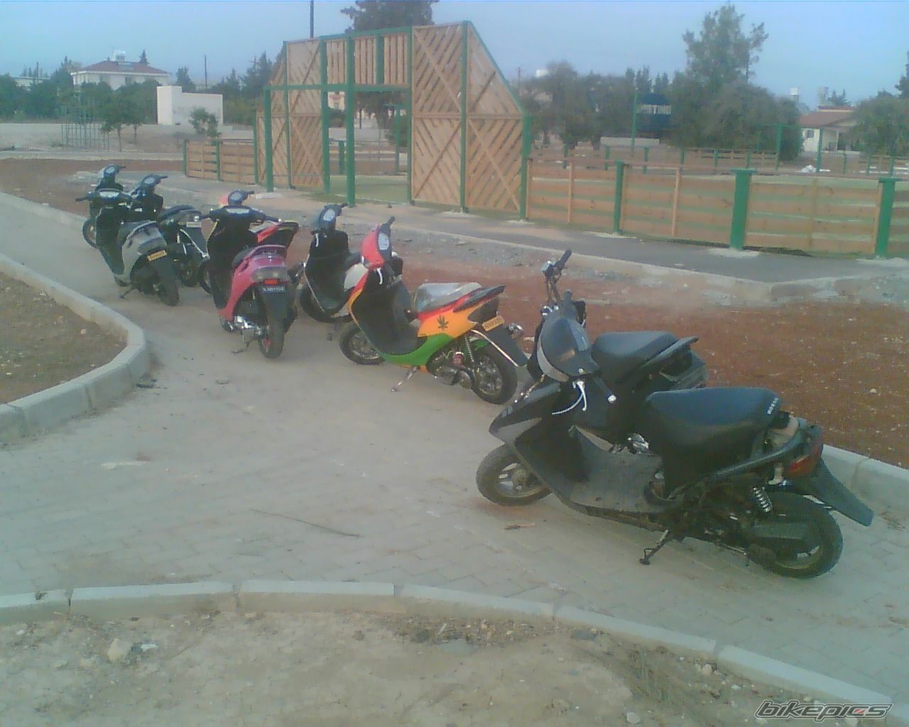 Photo 1091105