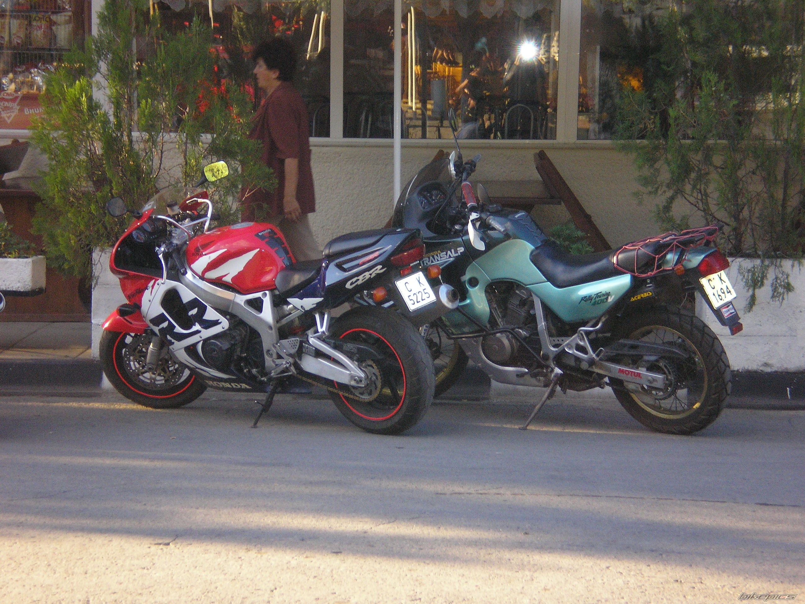 Photo 1092377