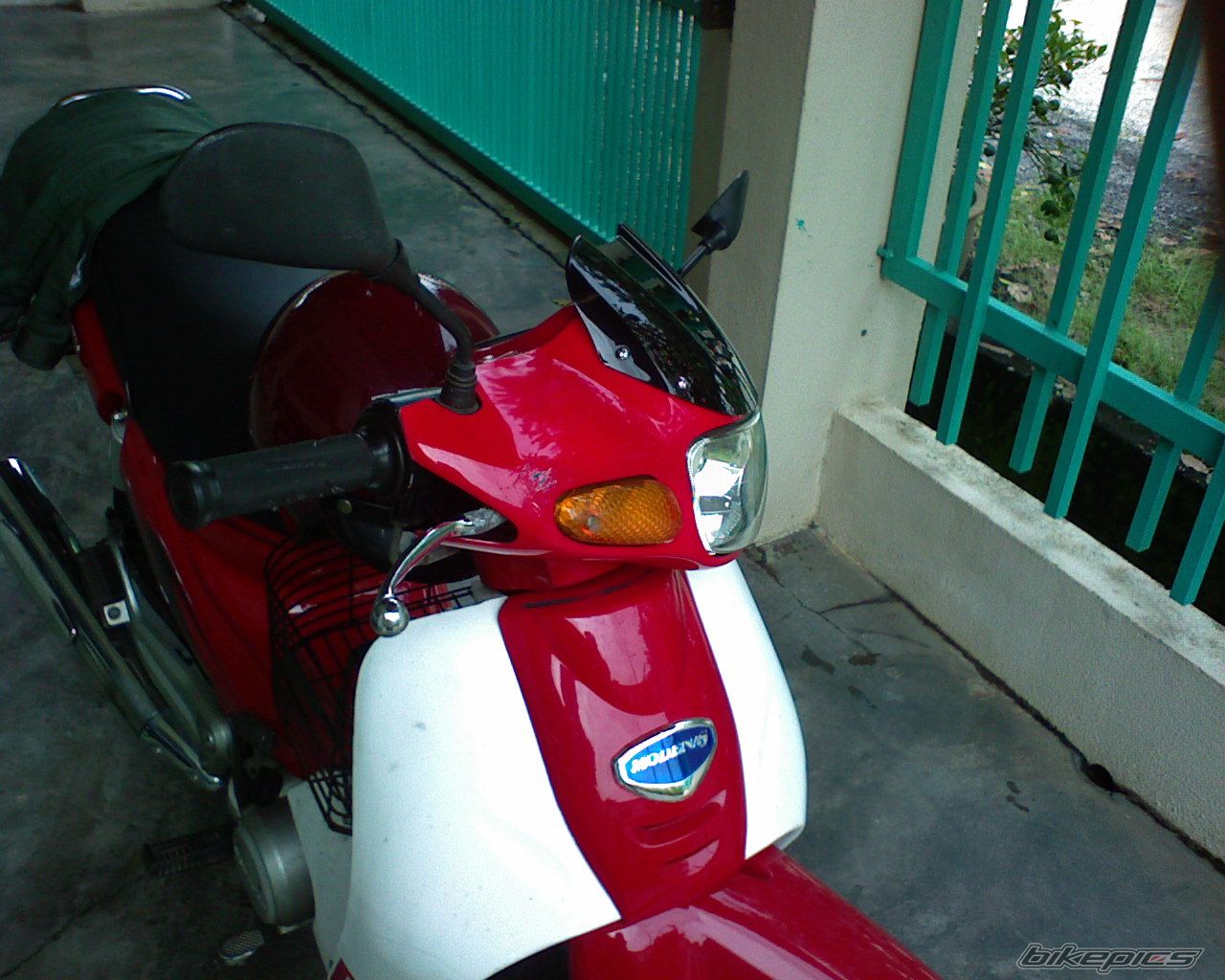 Photo 1092697