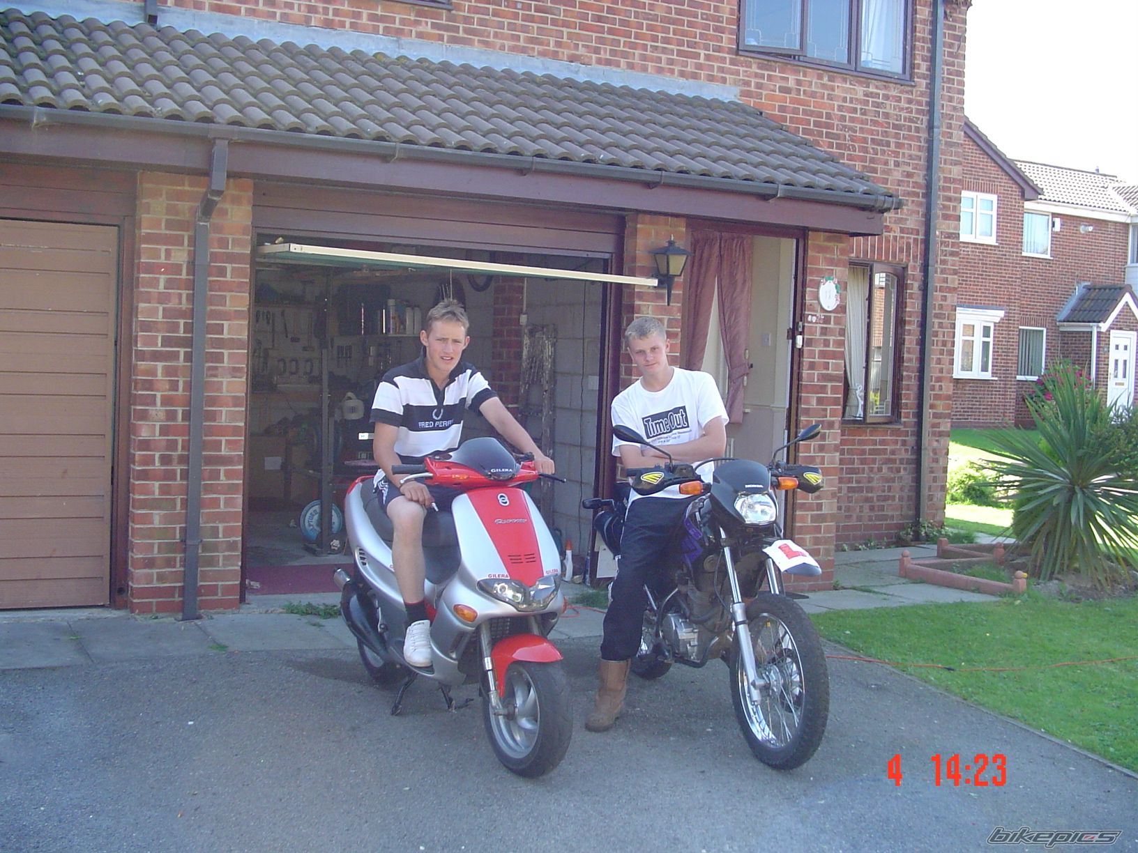 Photo 1092849
