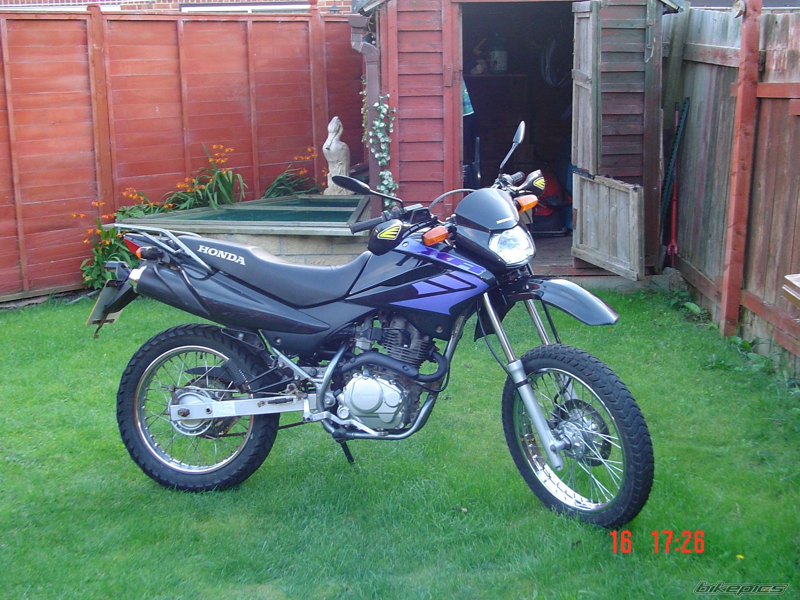 Photo 1092854