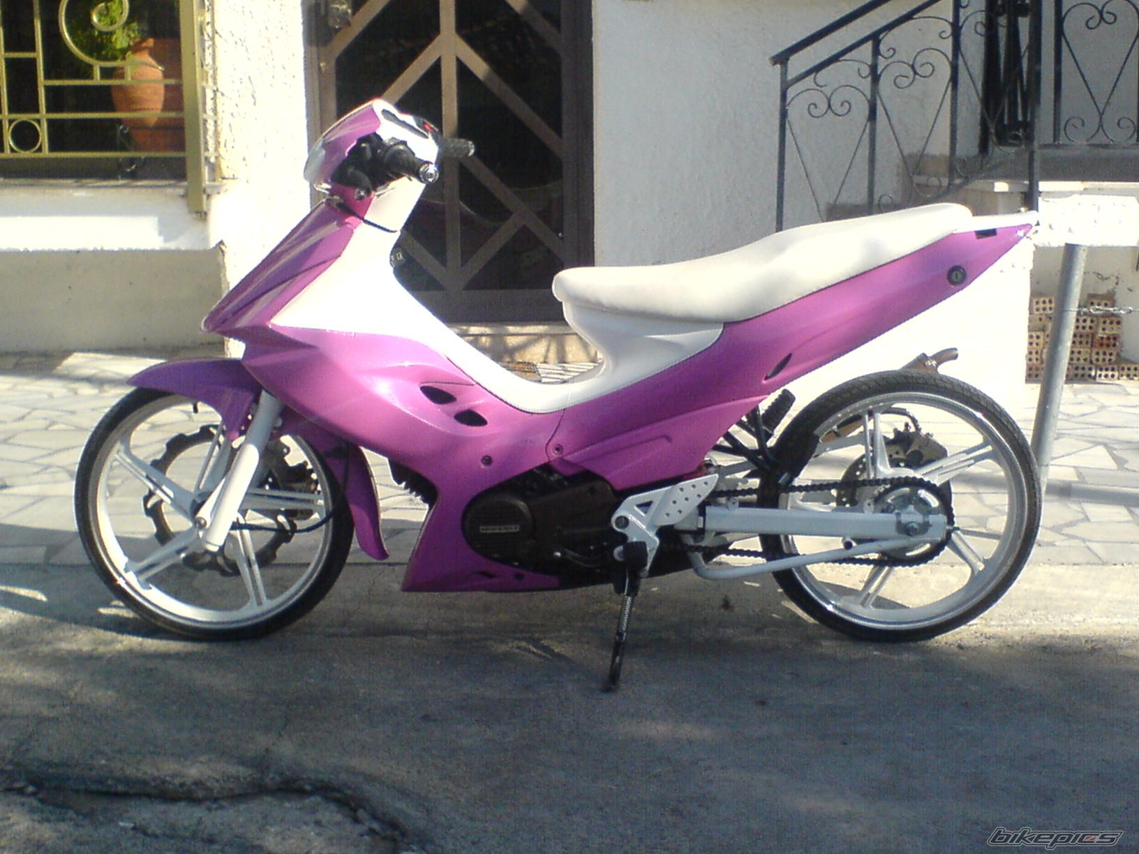 Photo 1093266