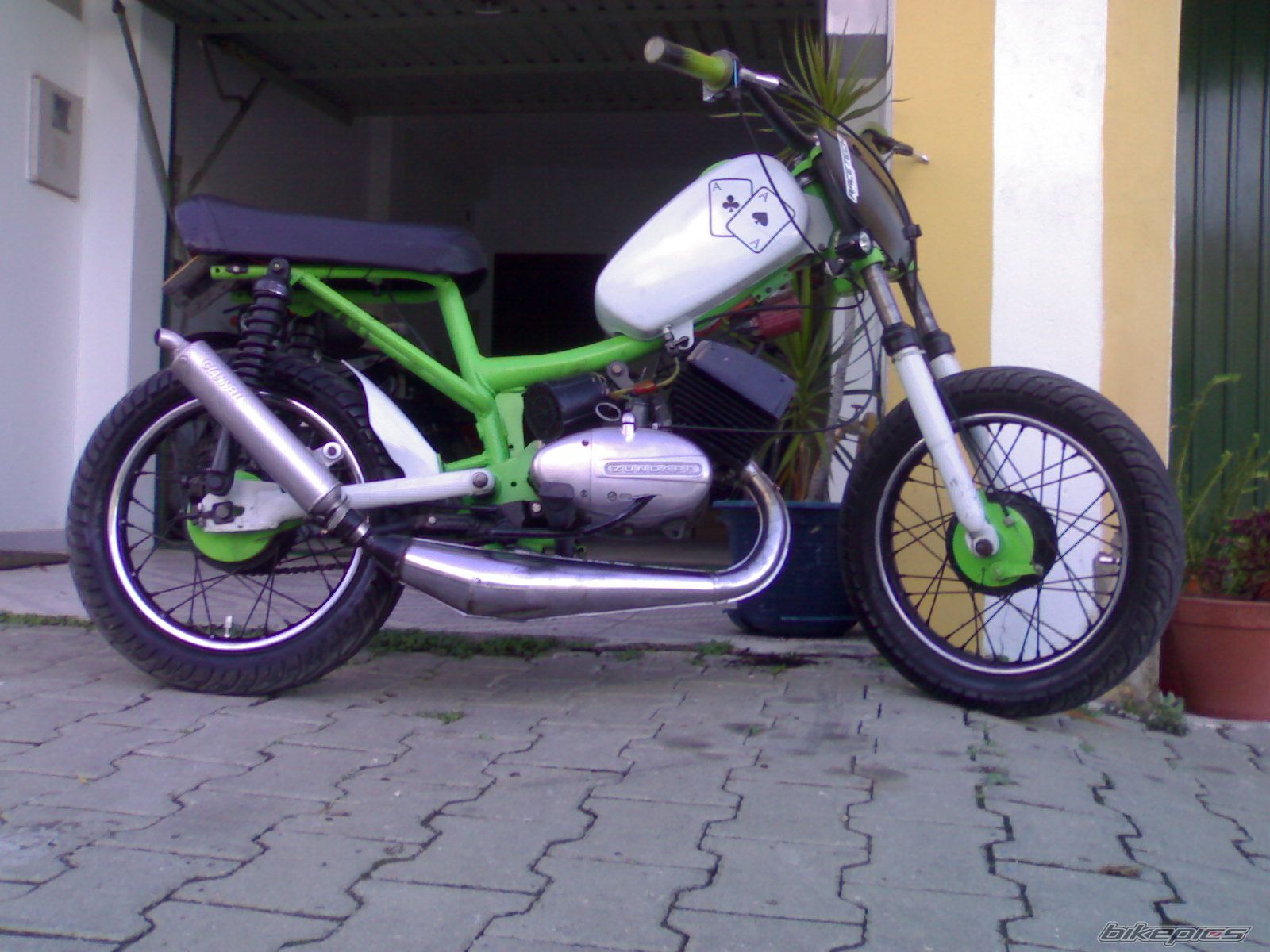 Photo 1093720