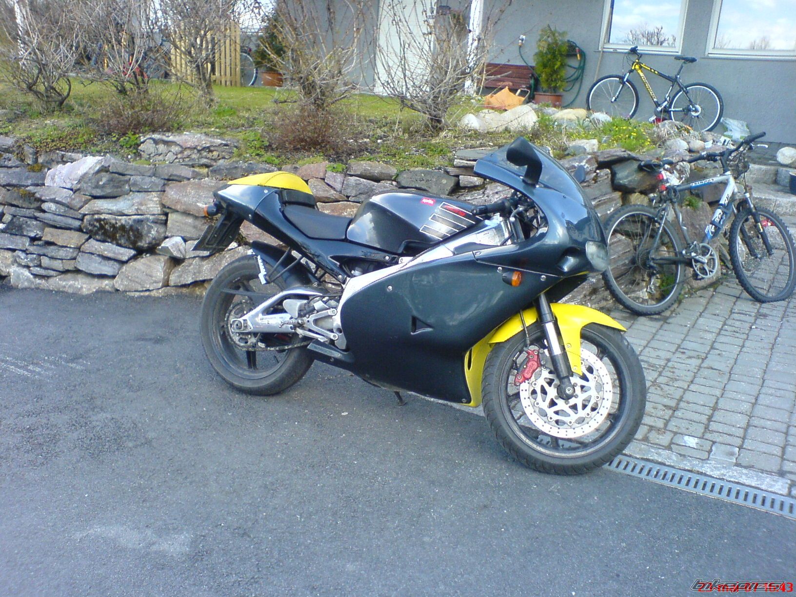 Photo 1094097