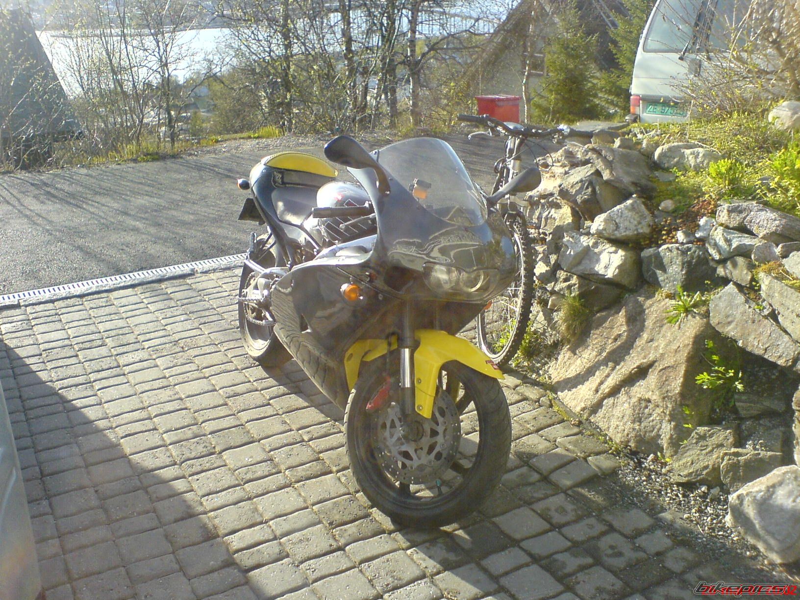 Photo 1094103
