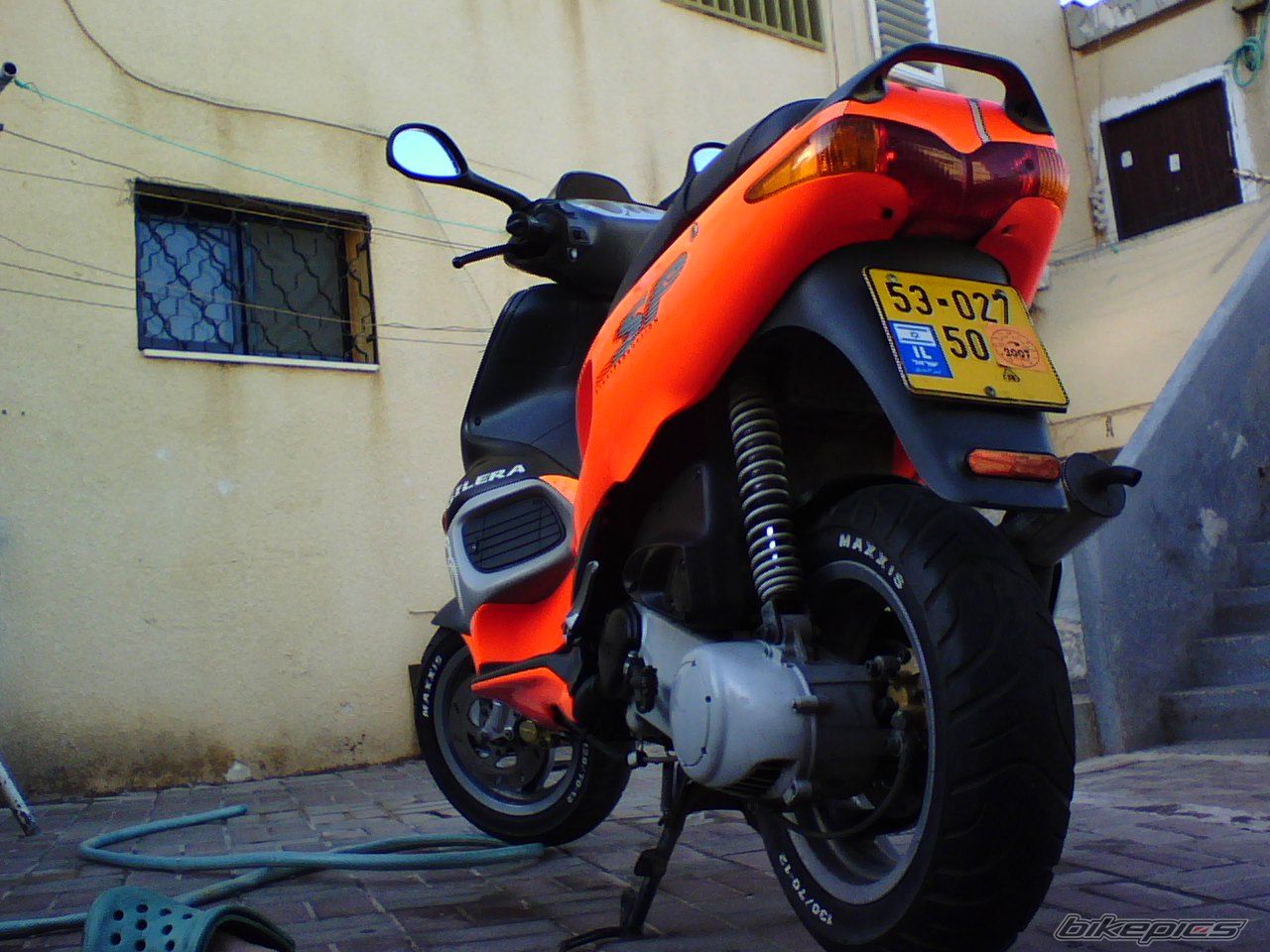 Photo 1094417