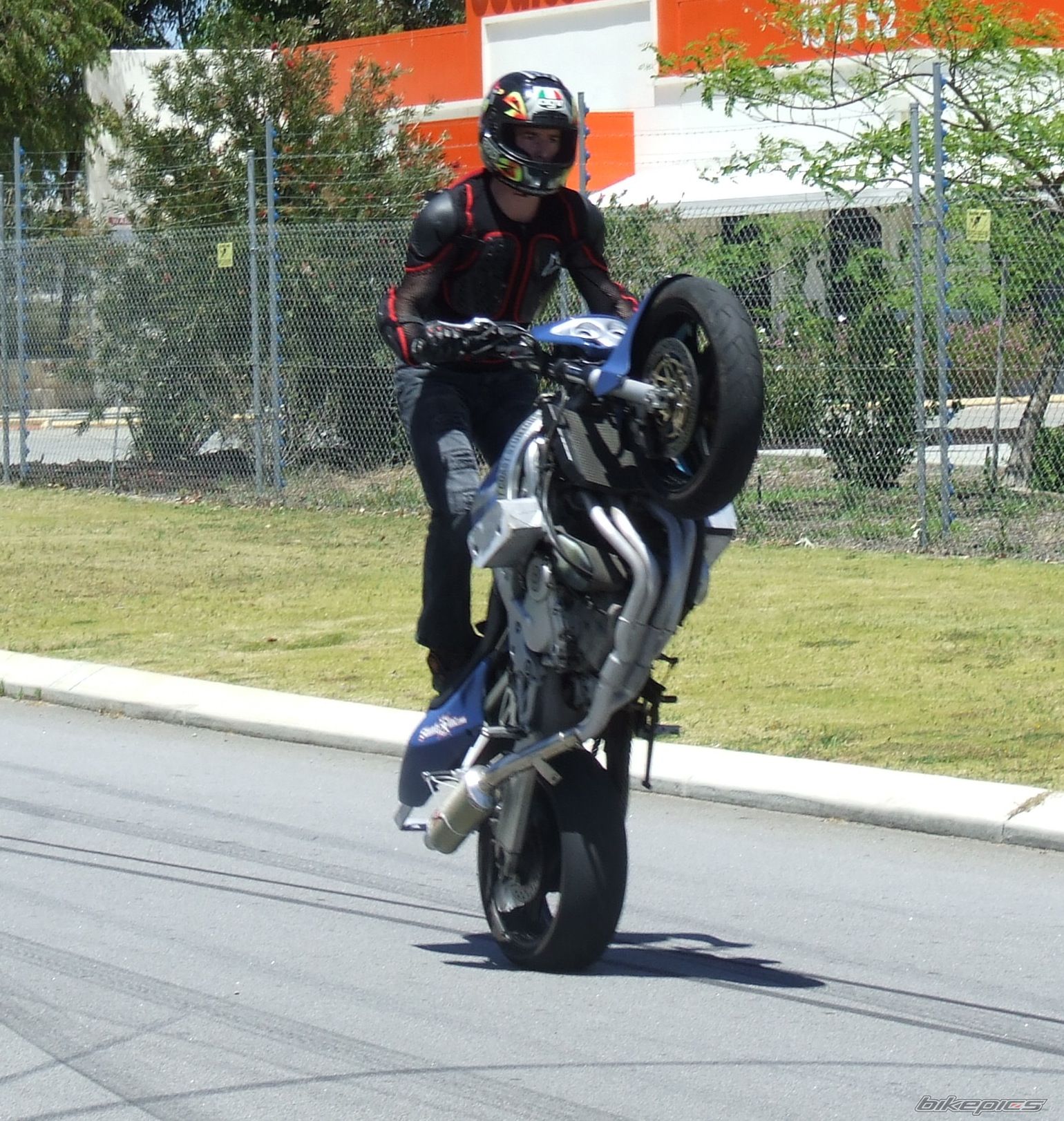 Bike Photo 1095022
