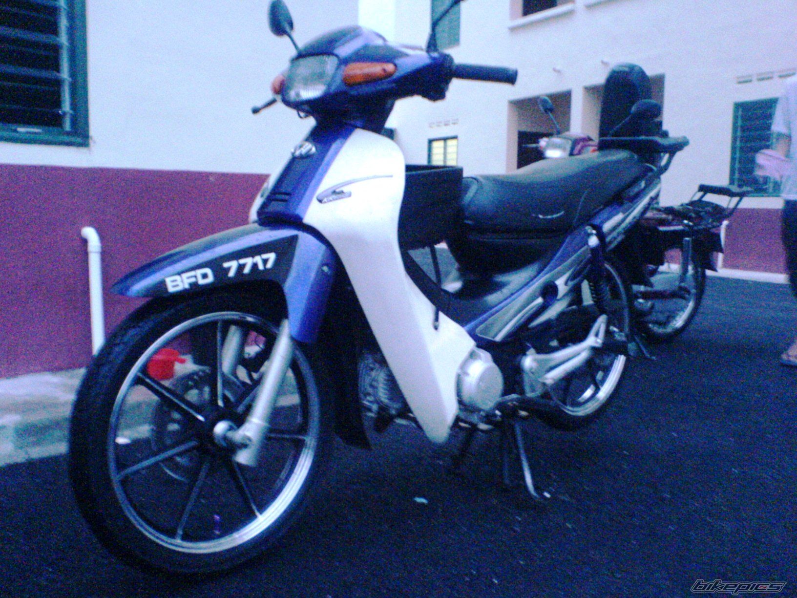 Photo 1095353