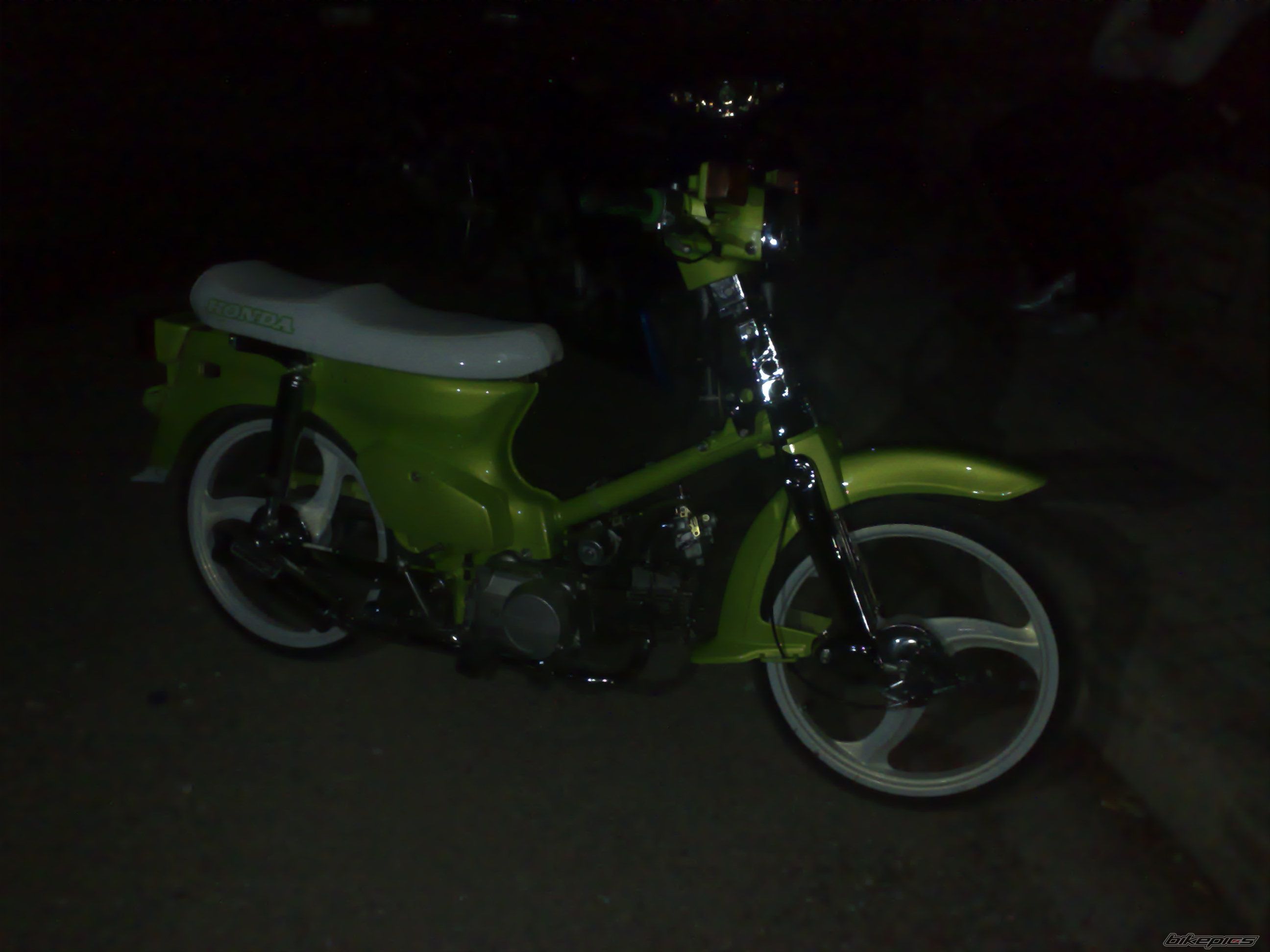Photo 1095758