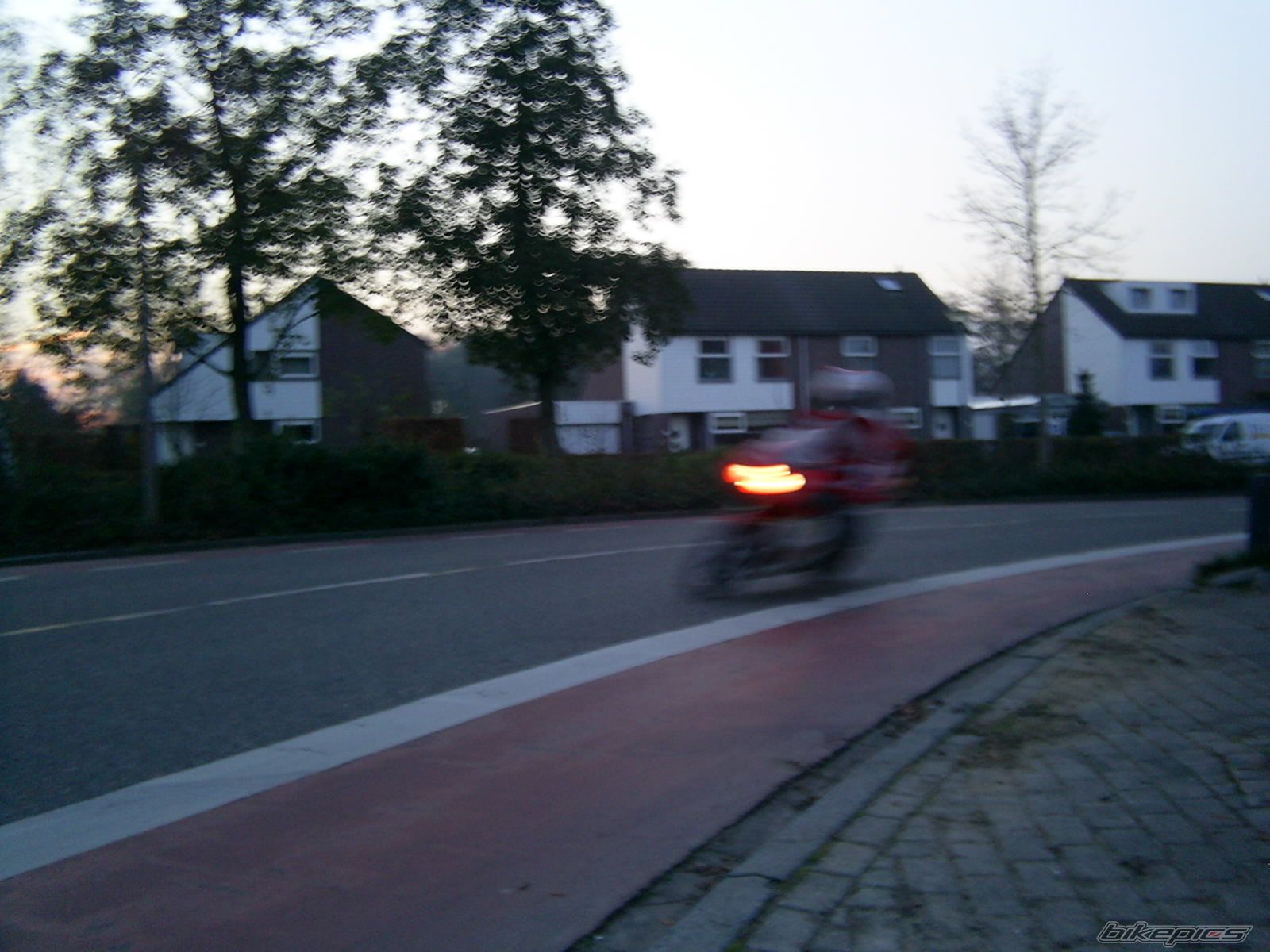 Photo 1095898