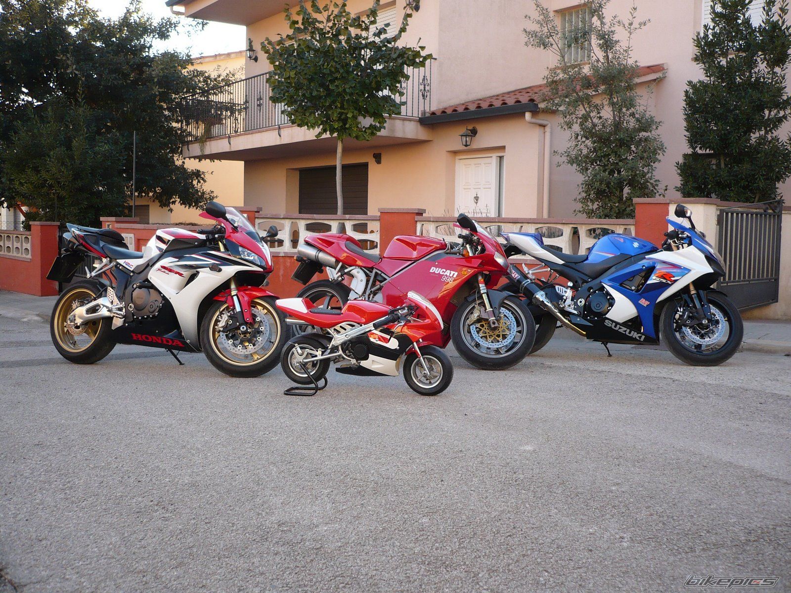 Photo 1096797