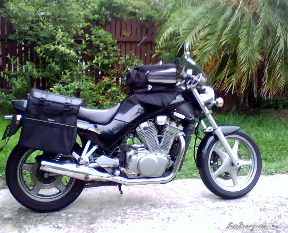 Photo 1097024