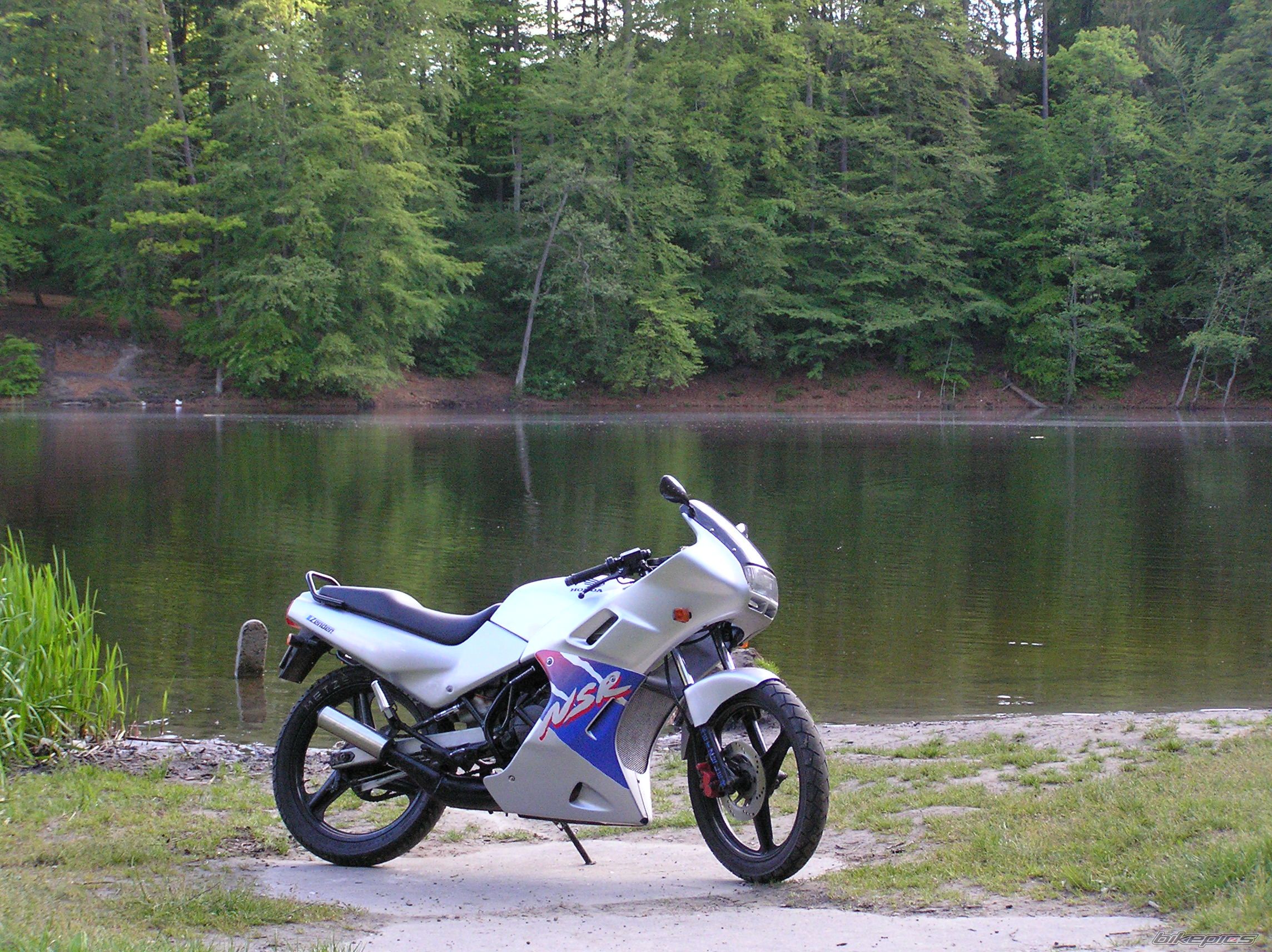 Photo 1097192