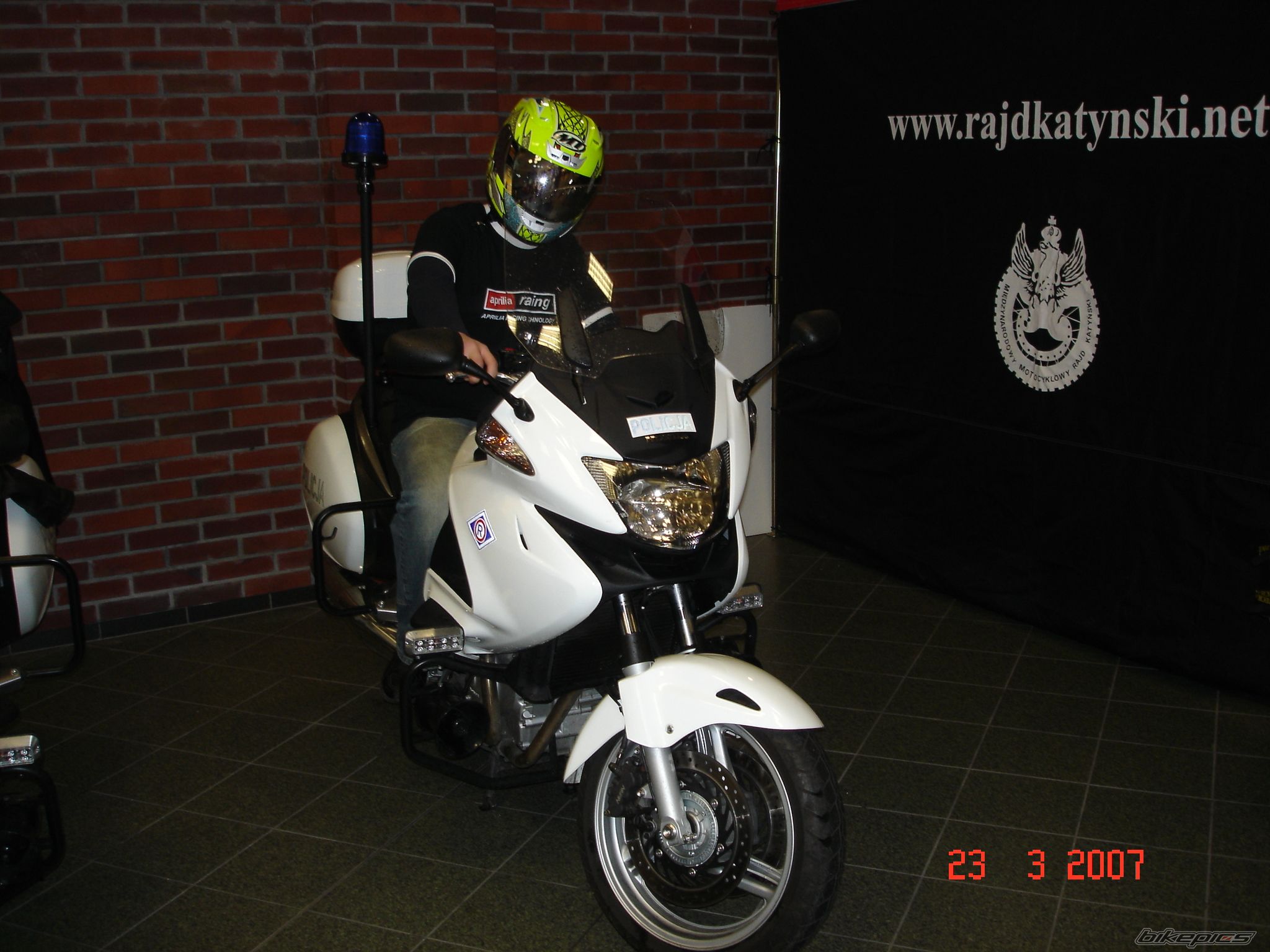 Photo 1098010