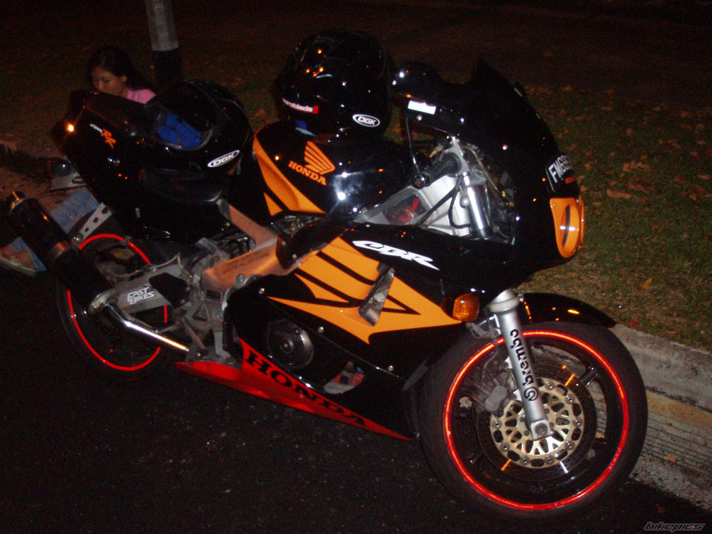 Photo 1098681