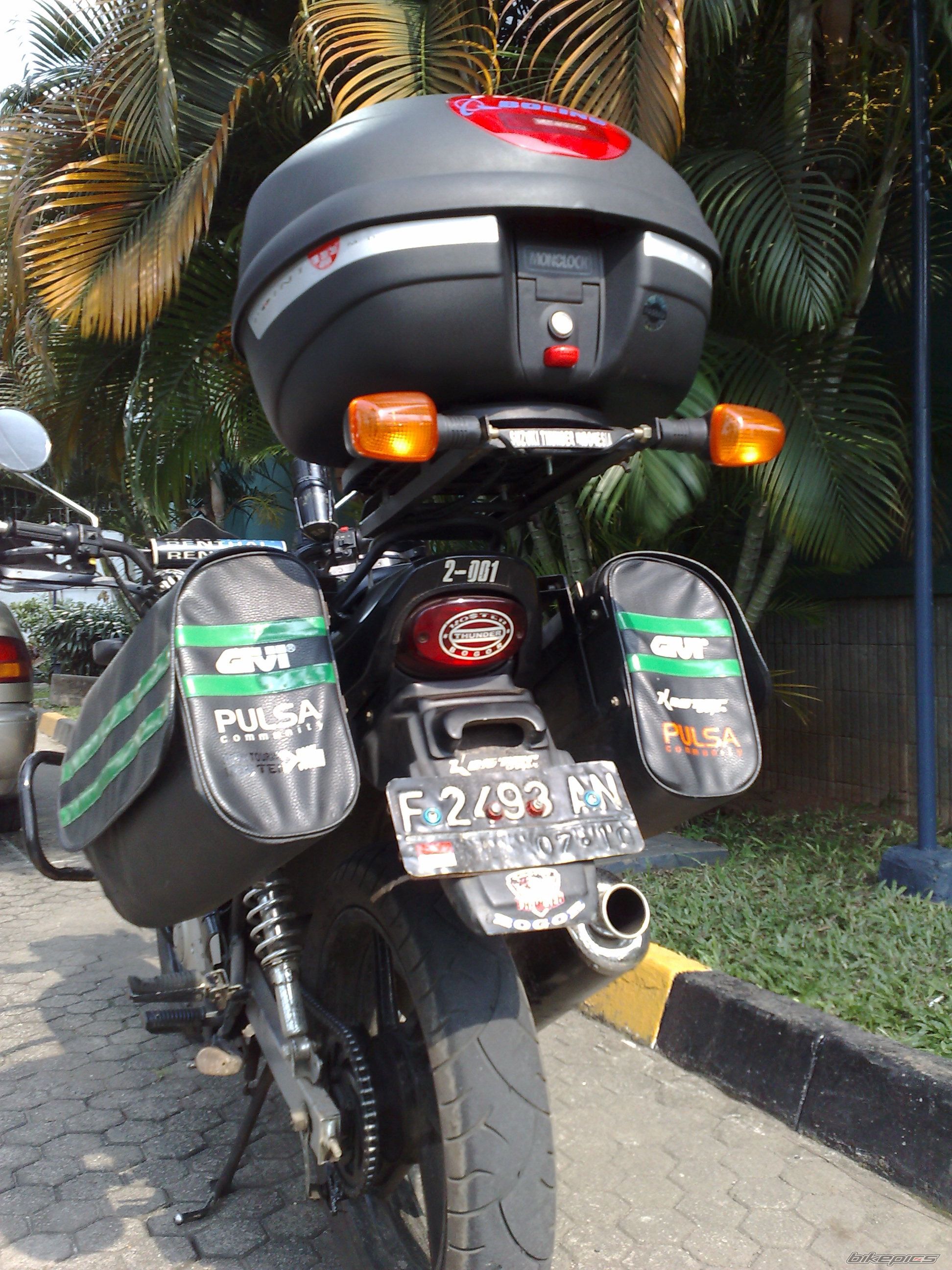 Photo 1098697