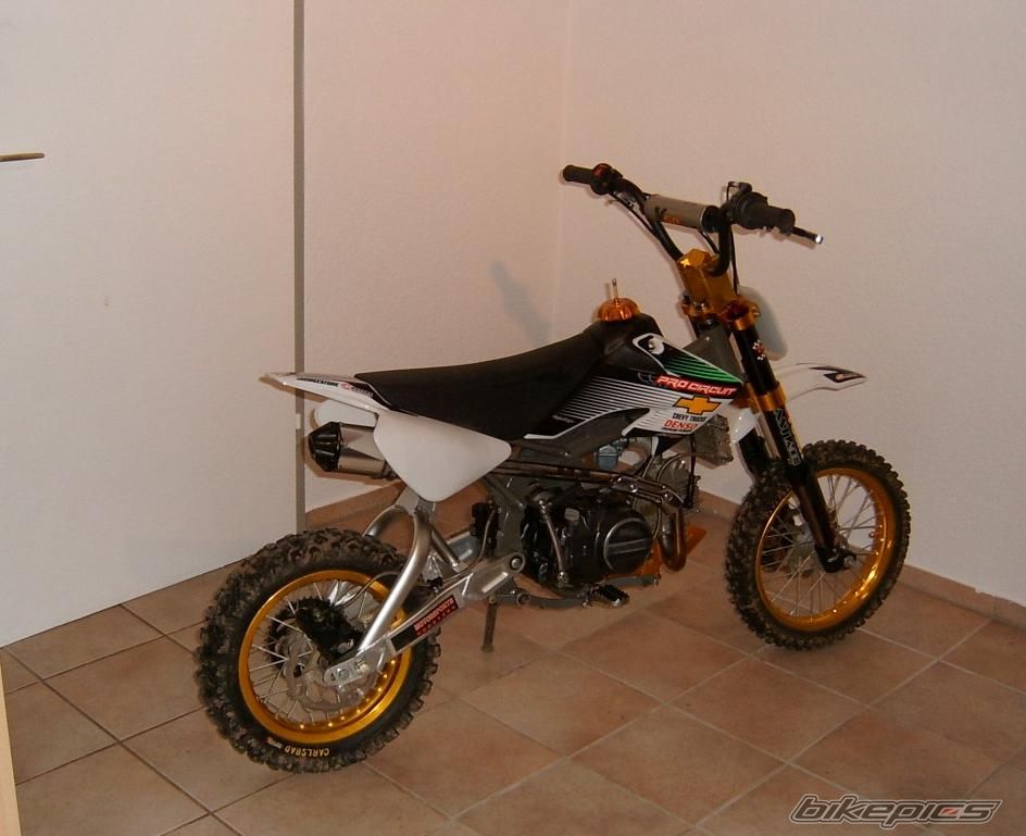 Photo 1099172