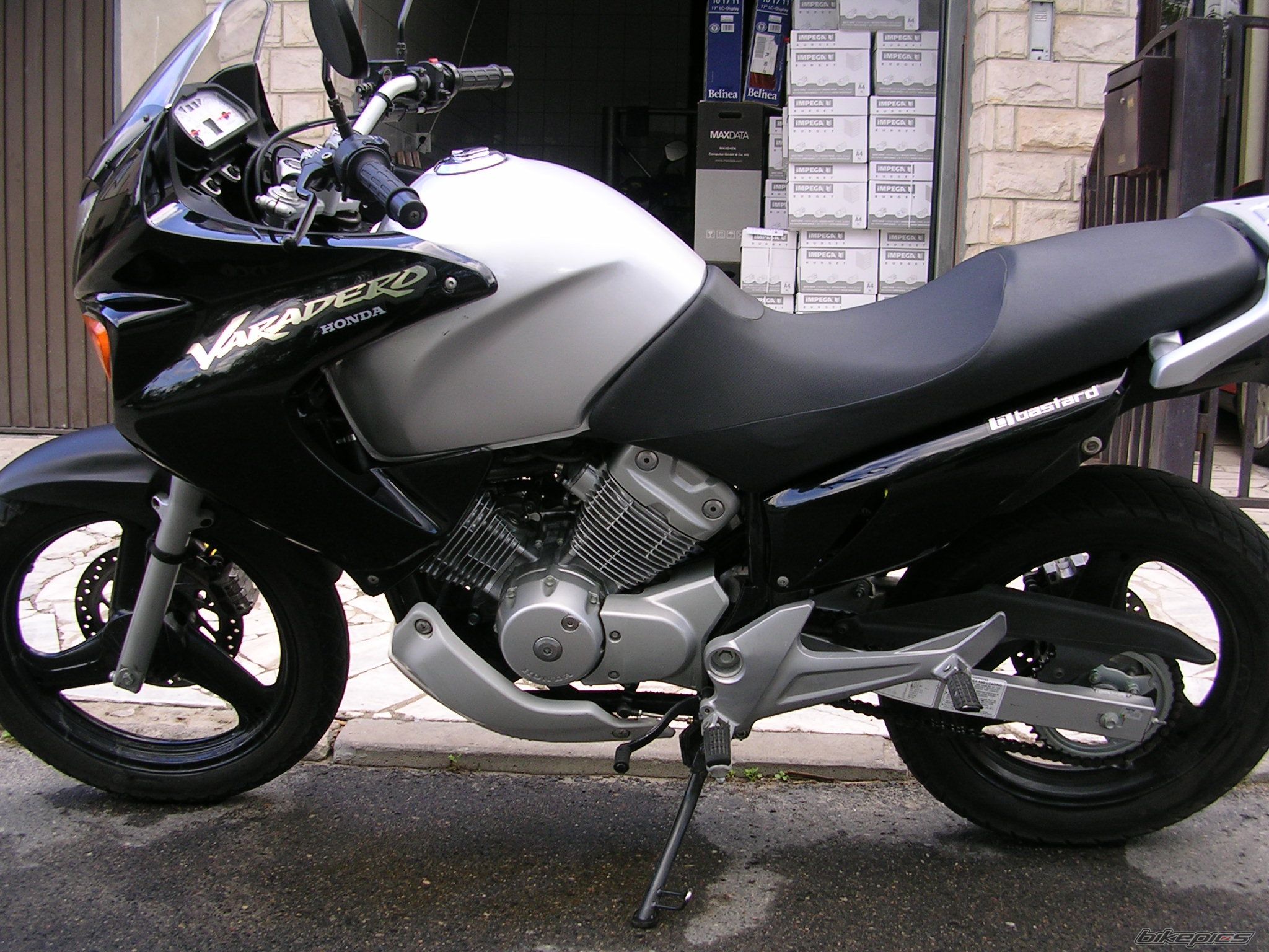 Photo 1100352