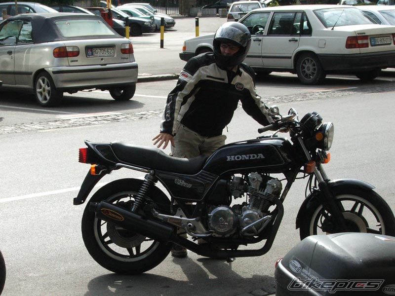 Photo 1102215