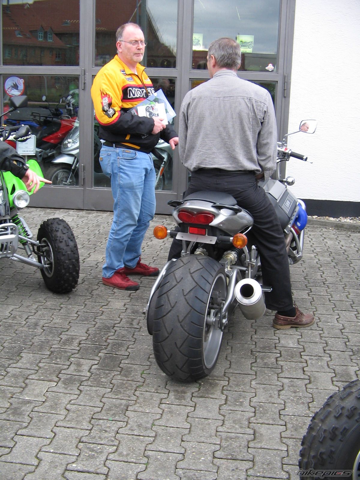 Photo 1102473
