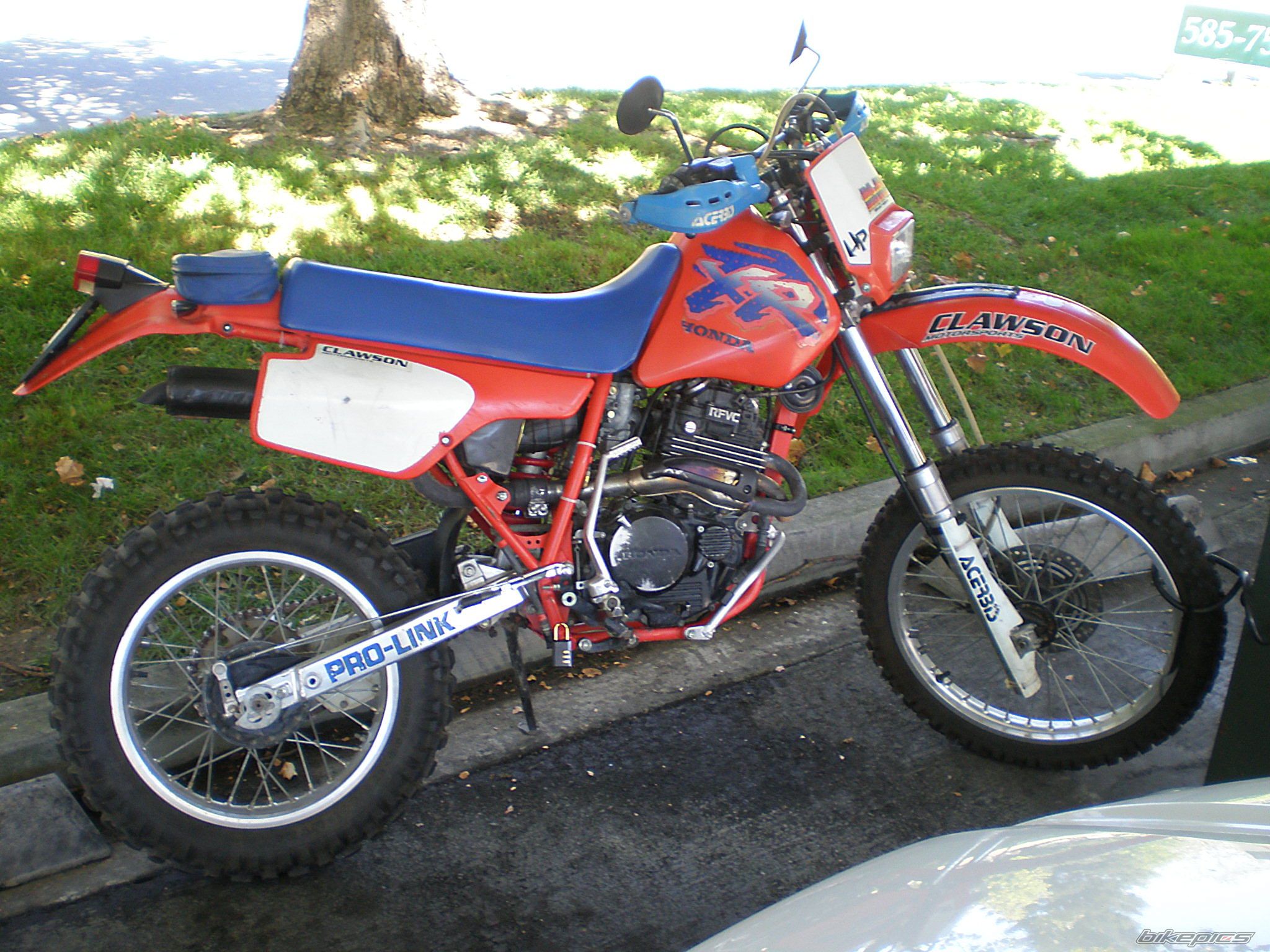 Photo 1102642