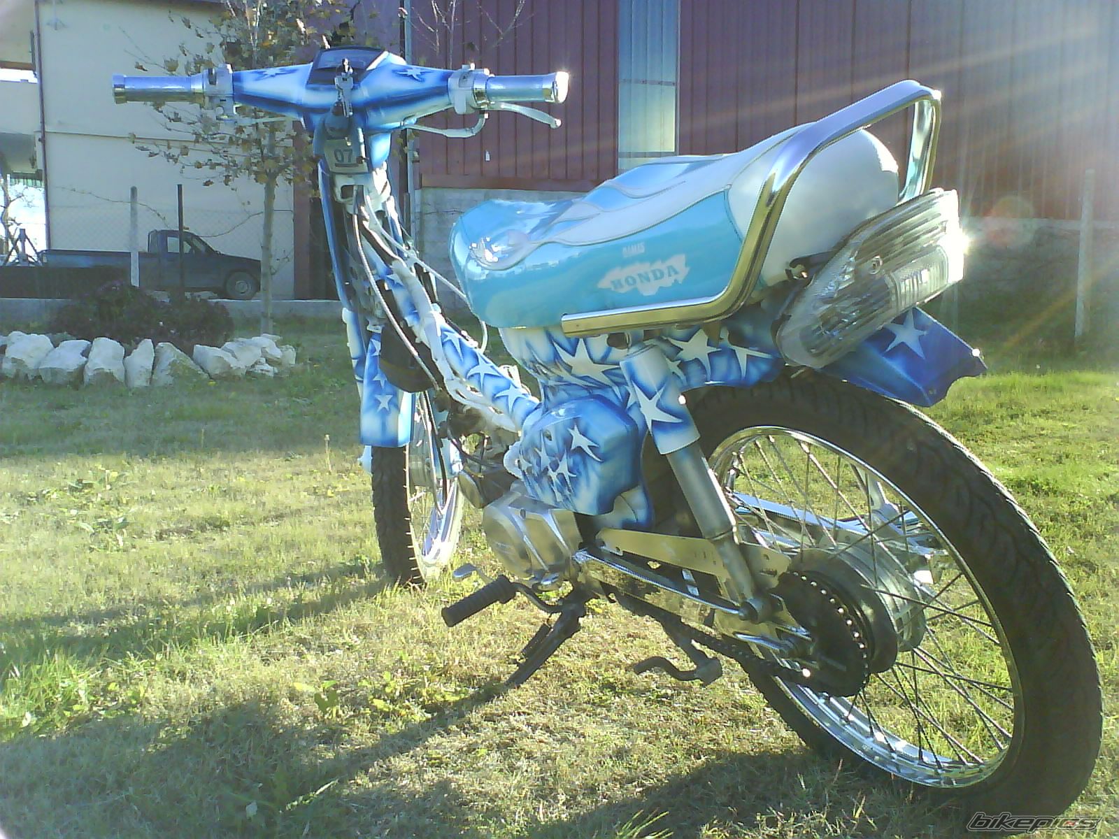 Photo 1103339