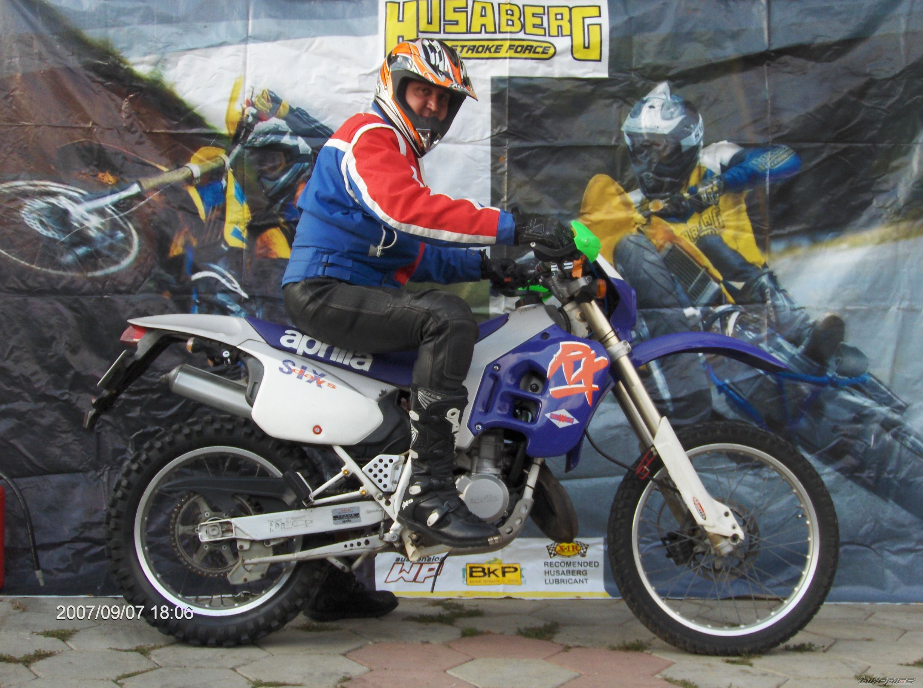 Photo 1103936