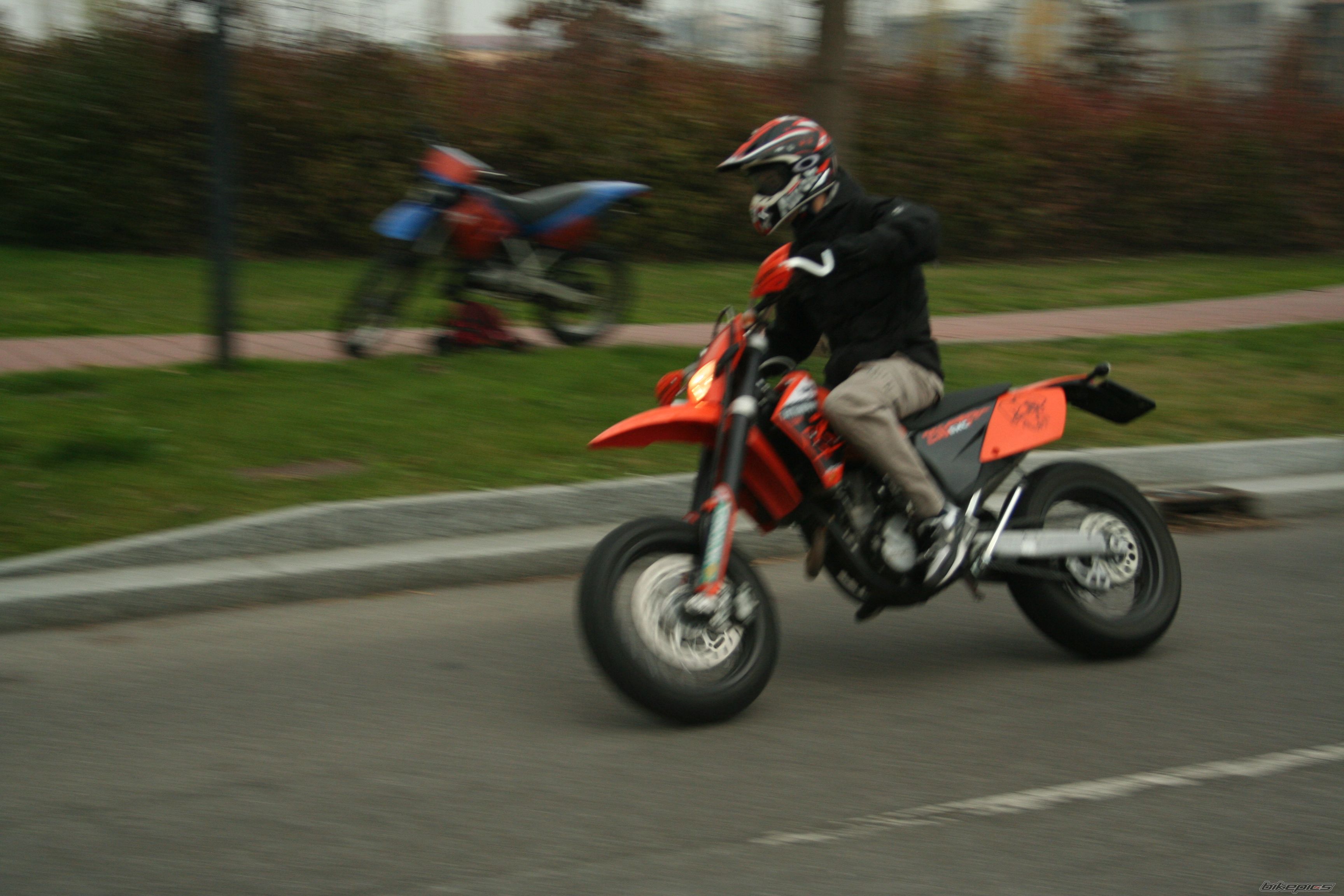 Photo 1104888