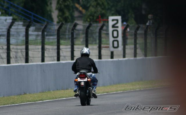 Photo 1105077
