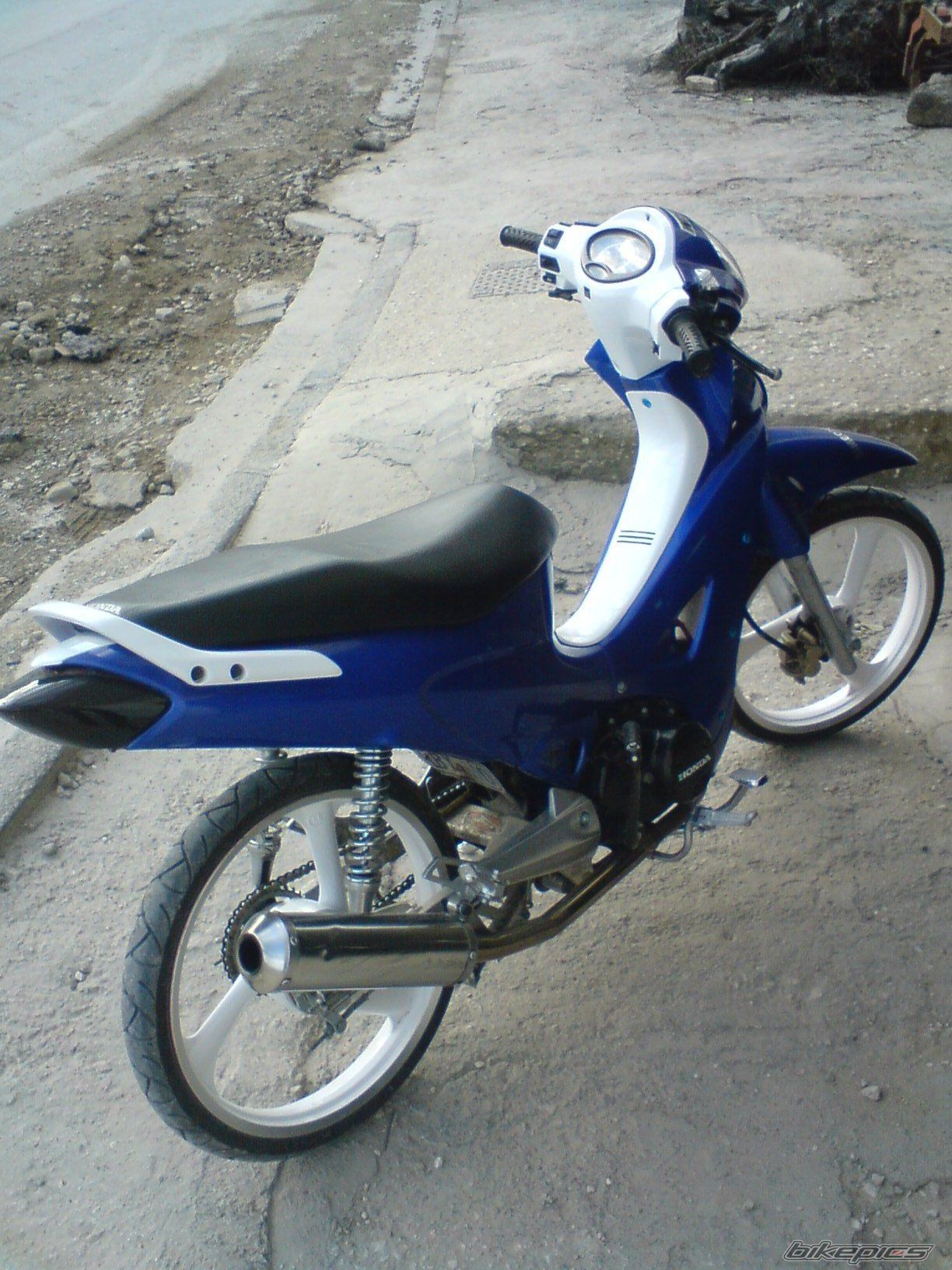 Photo 1105210