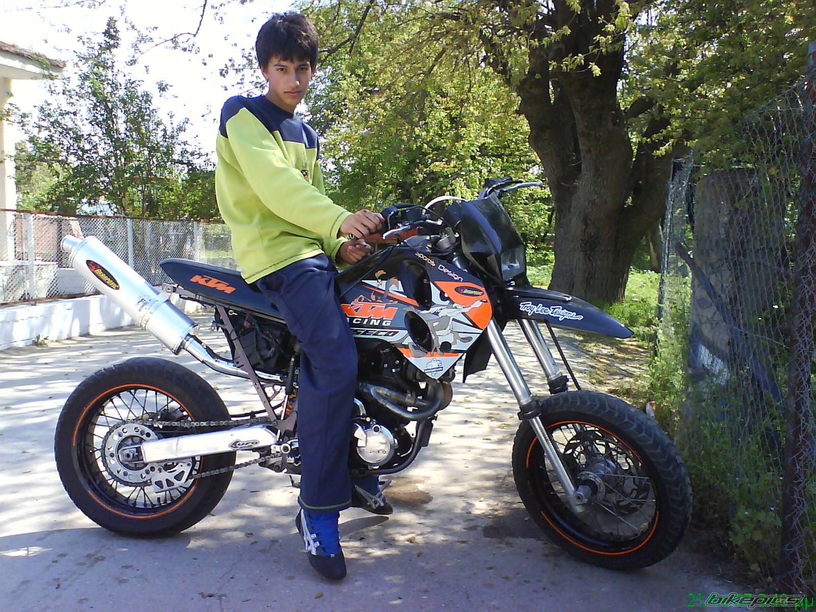 Photo 1105642