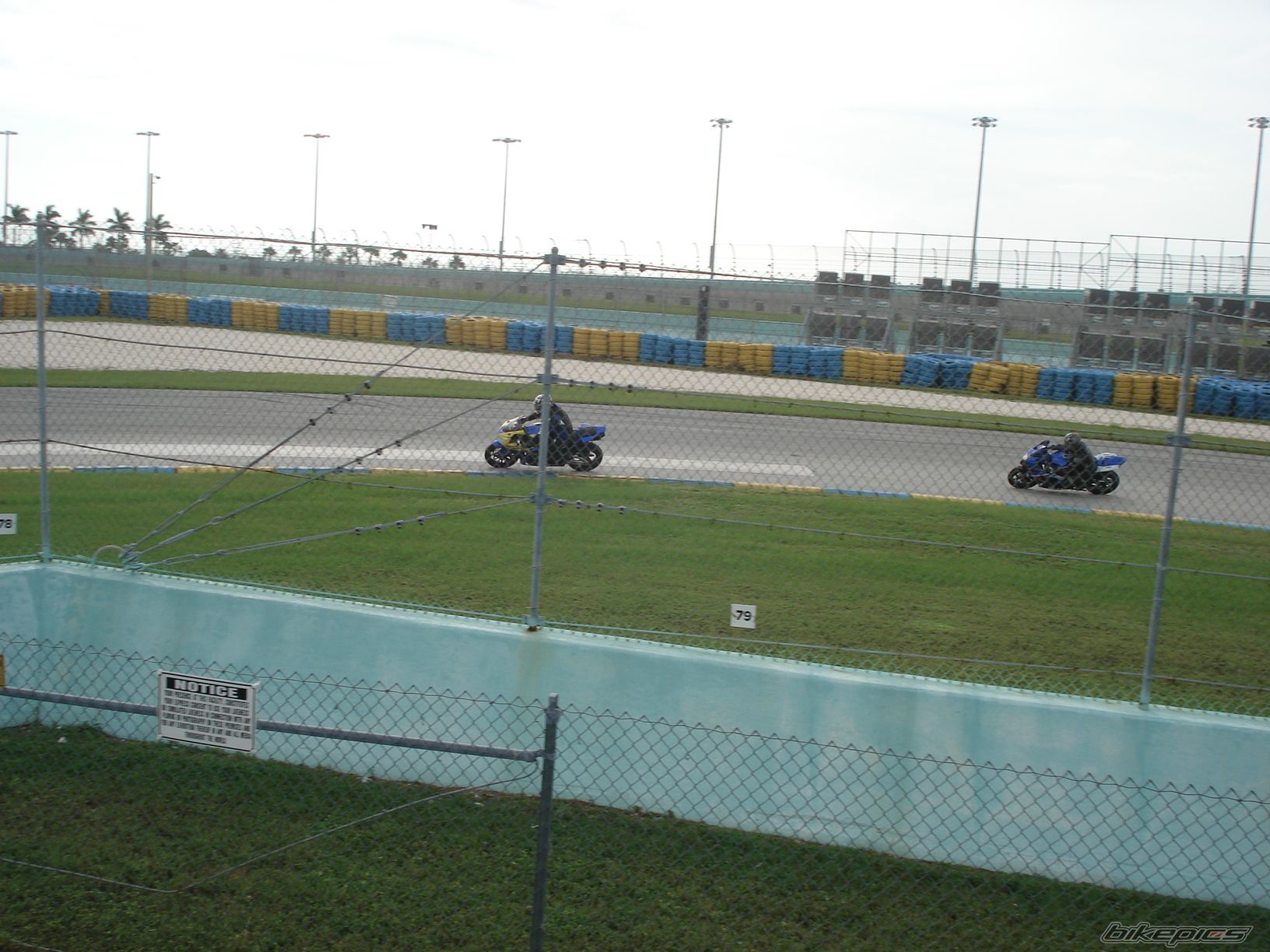 Photo 1105655