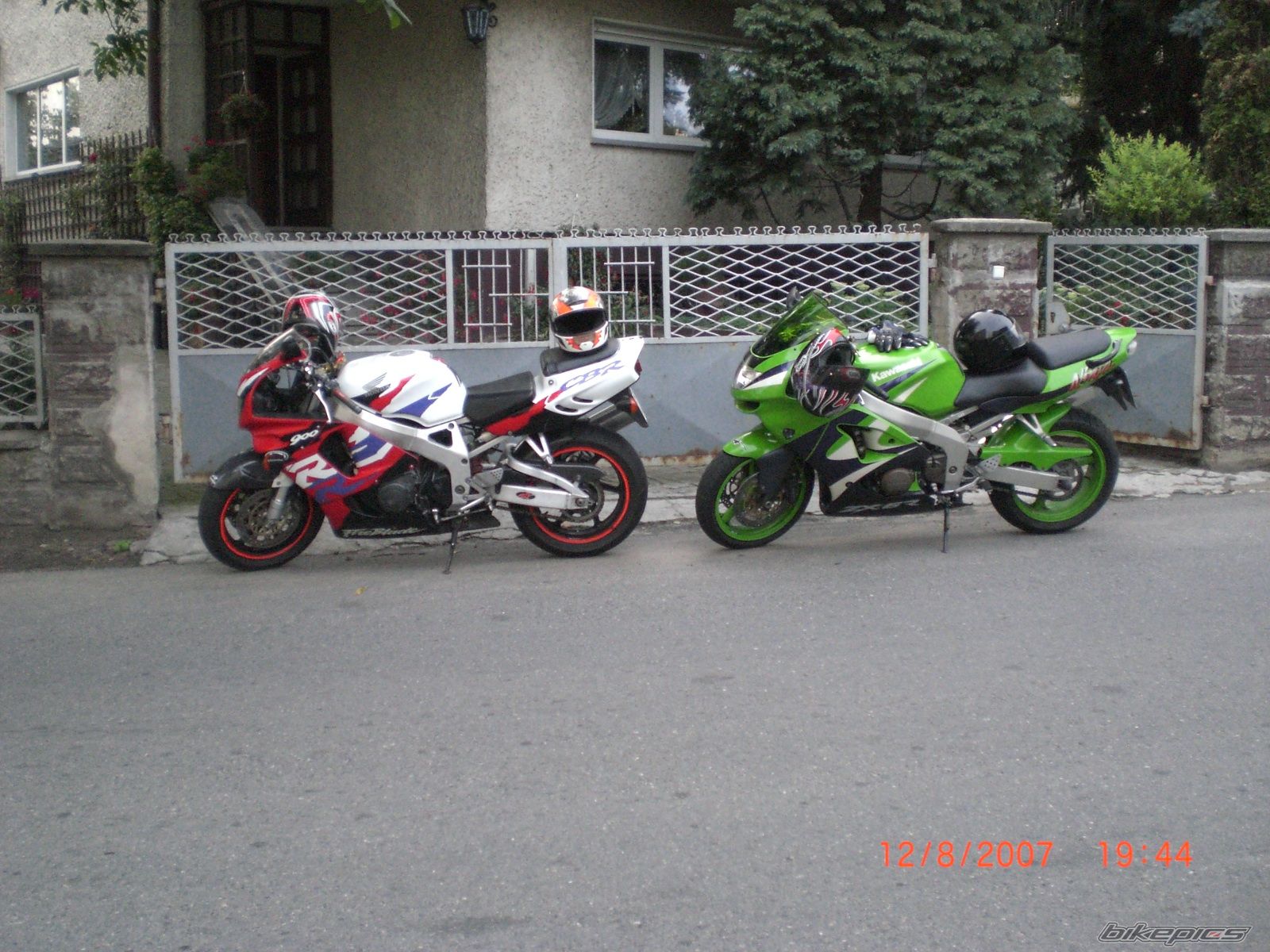 Photo 1105796