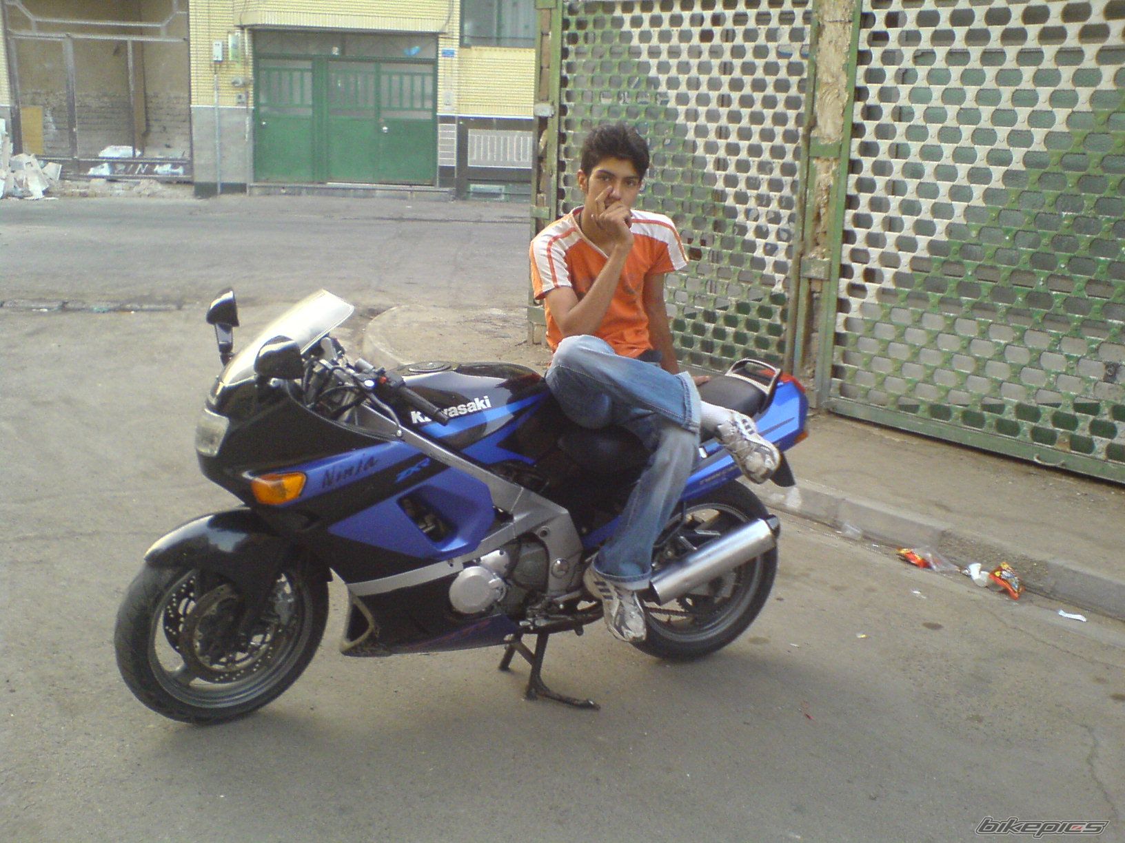 Photo 1112878