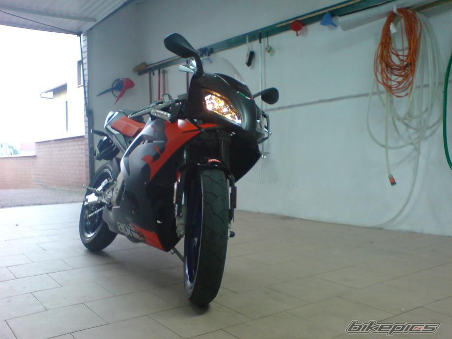 Photo 1119604