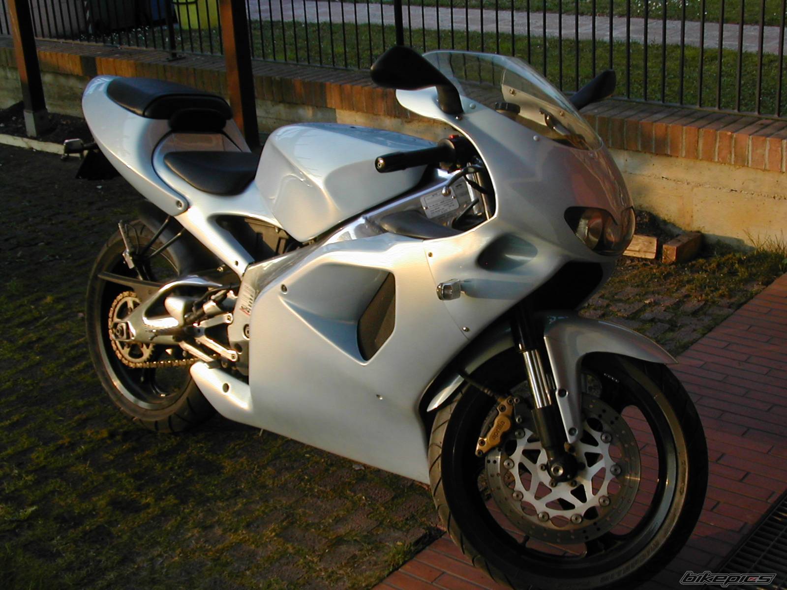 Photo 112105