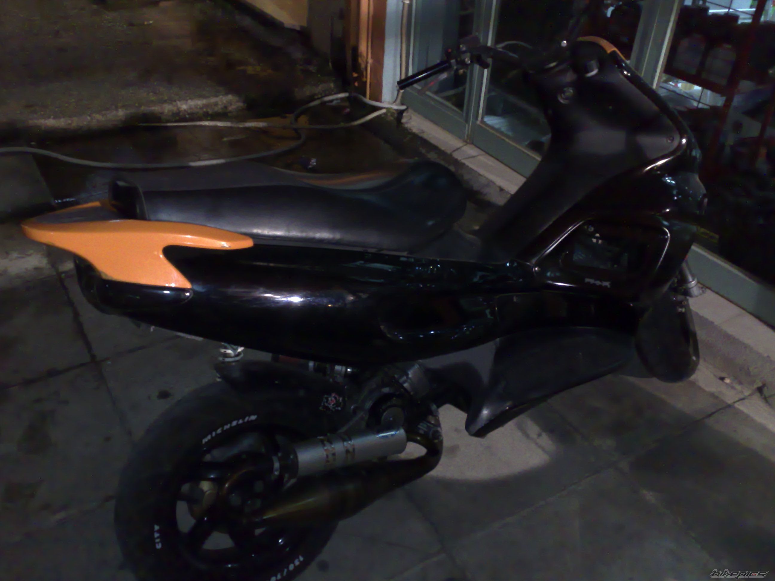 Photo 1124435