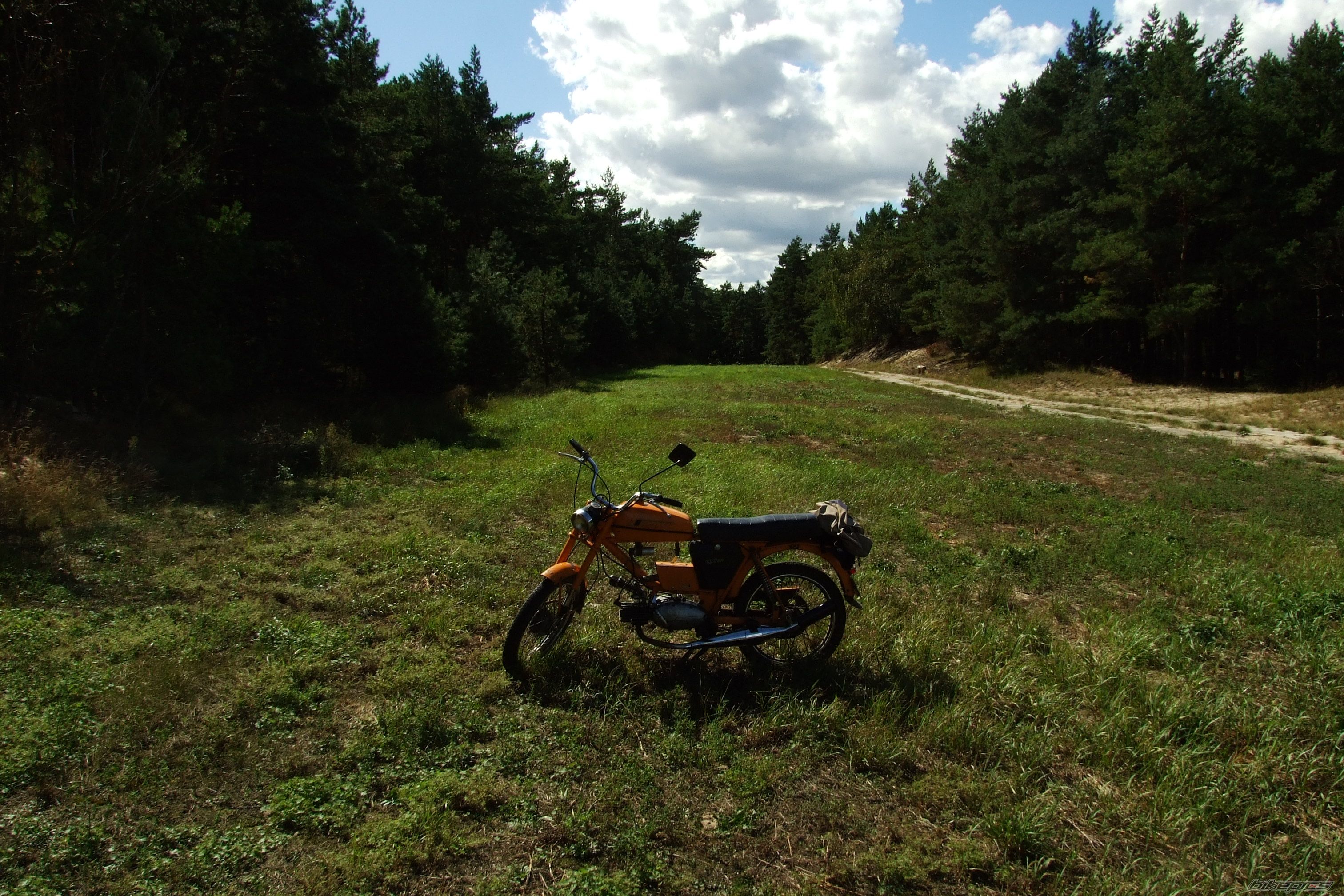 Photo 1144200