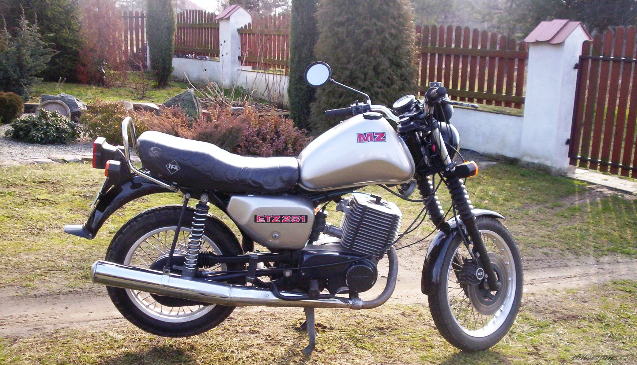 Photo 1151379
